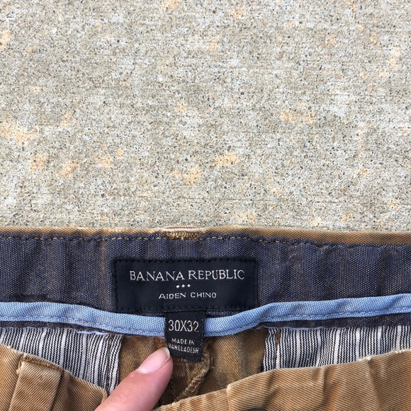 Men’s Khaki Banana Republic Chinos 30x32 - Picture 4 of 4